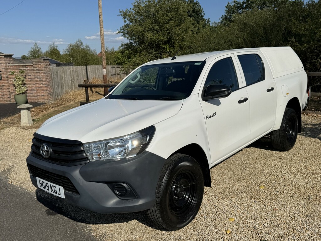 Toyota HILUX 2.4 D-4d Active White