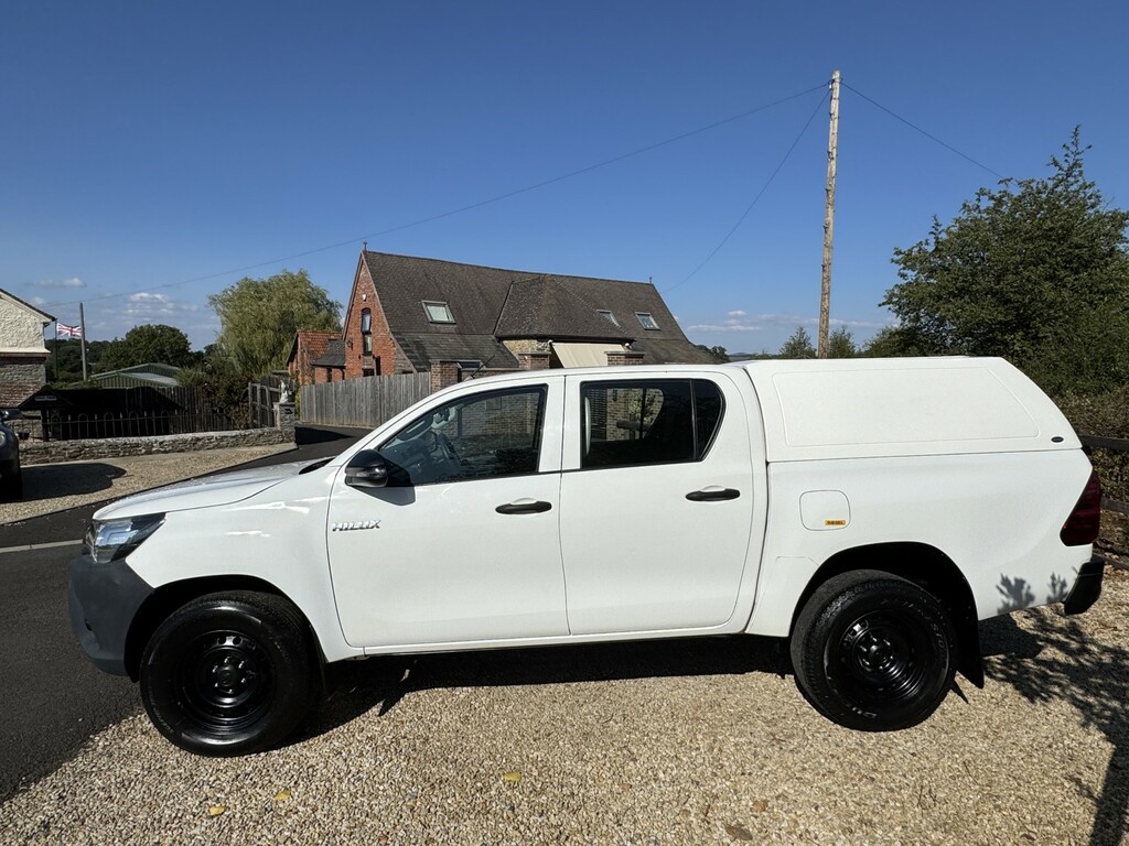 Toyota HILUX 2.4 D-4d Active White #2