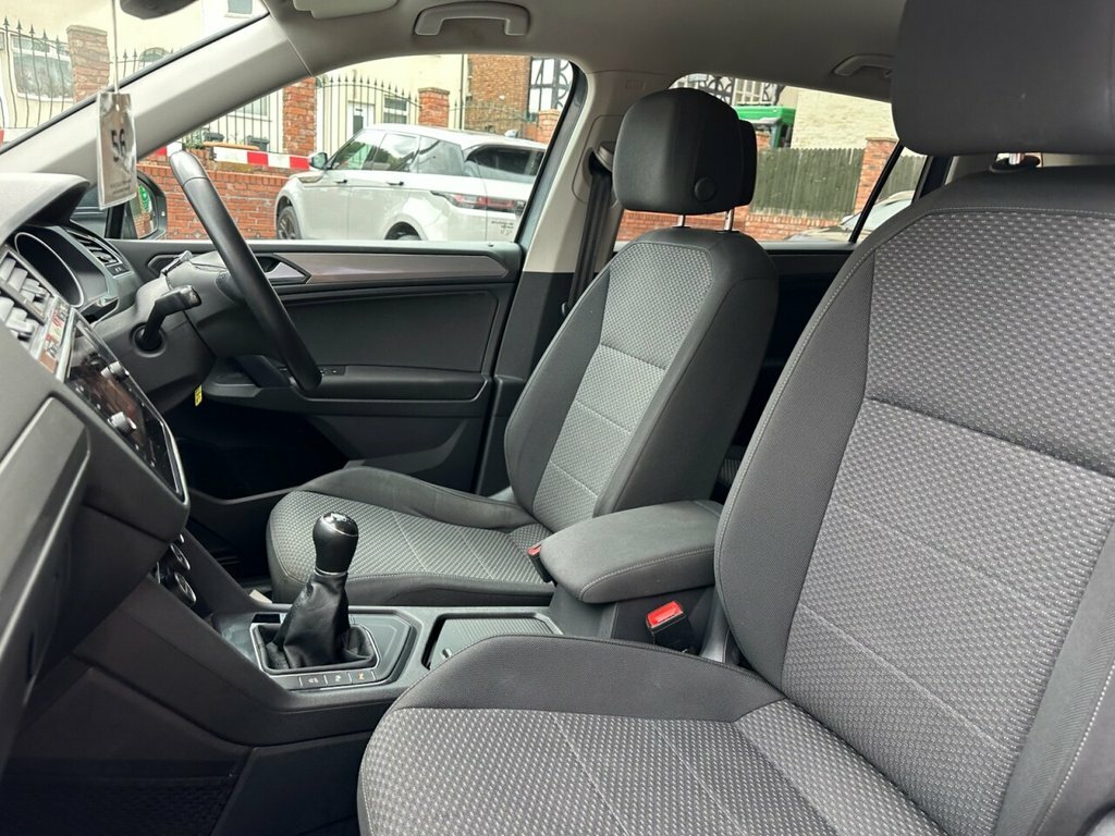 Volkswagen Tiguan Allspace 1.5L Match Grey #5