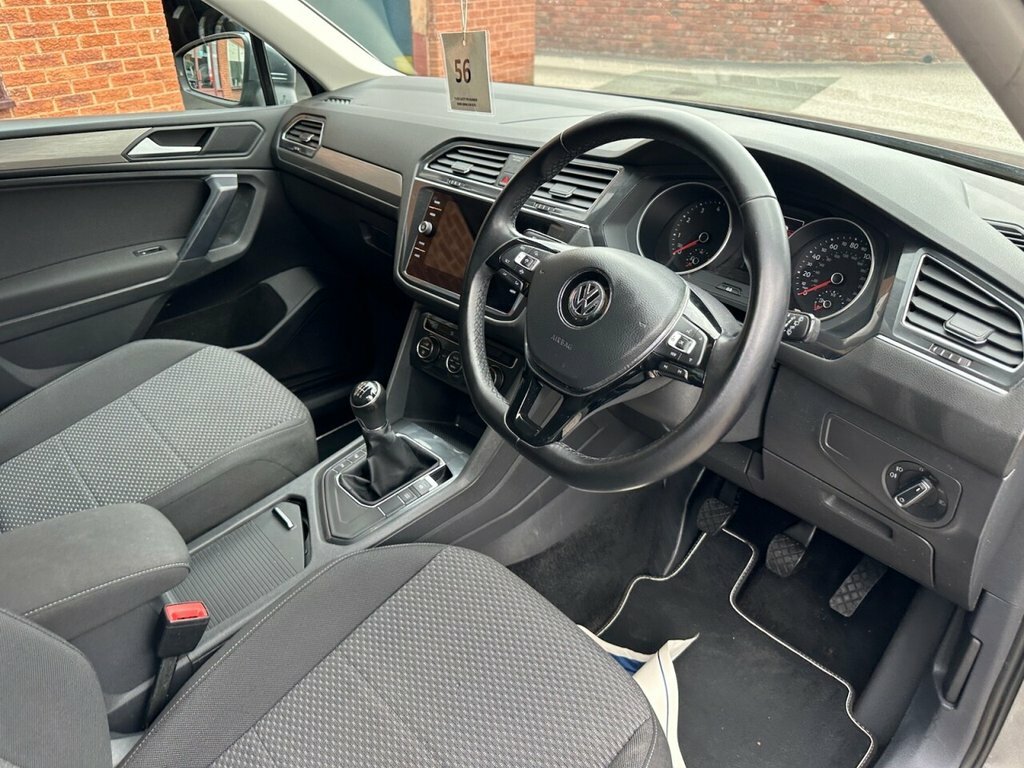 Volkswagen Tiguan Allspace 1.5L Match Grey #4