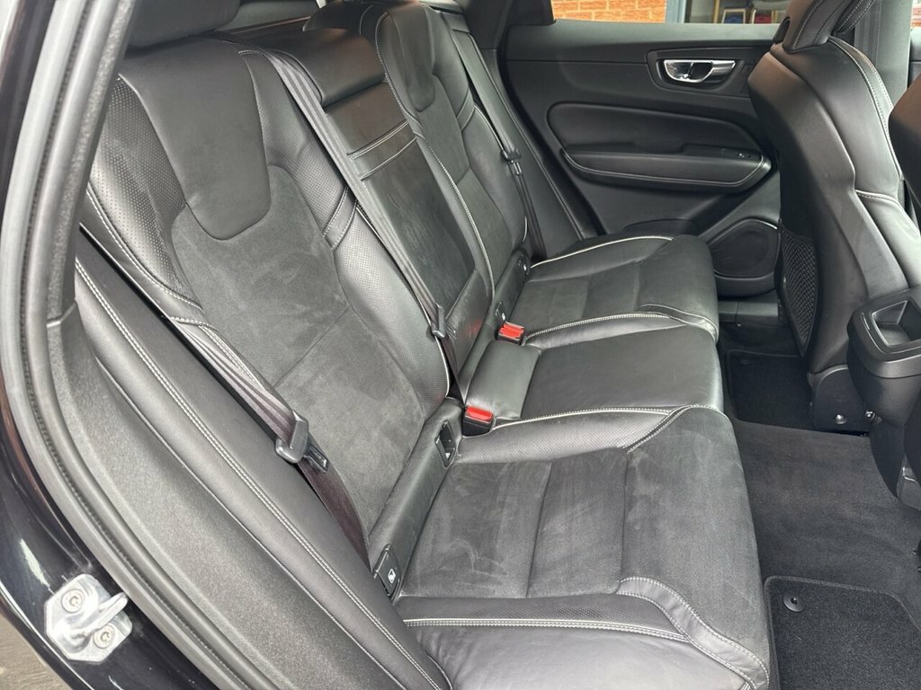 Volvo XC60 2L R-design NH19APY Black #6