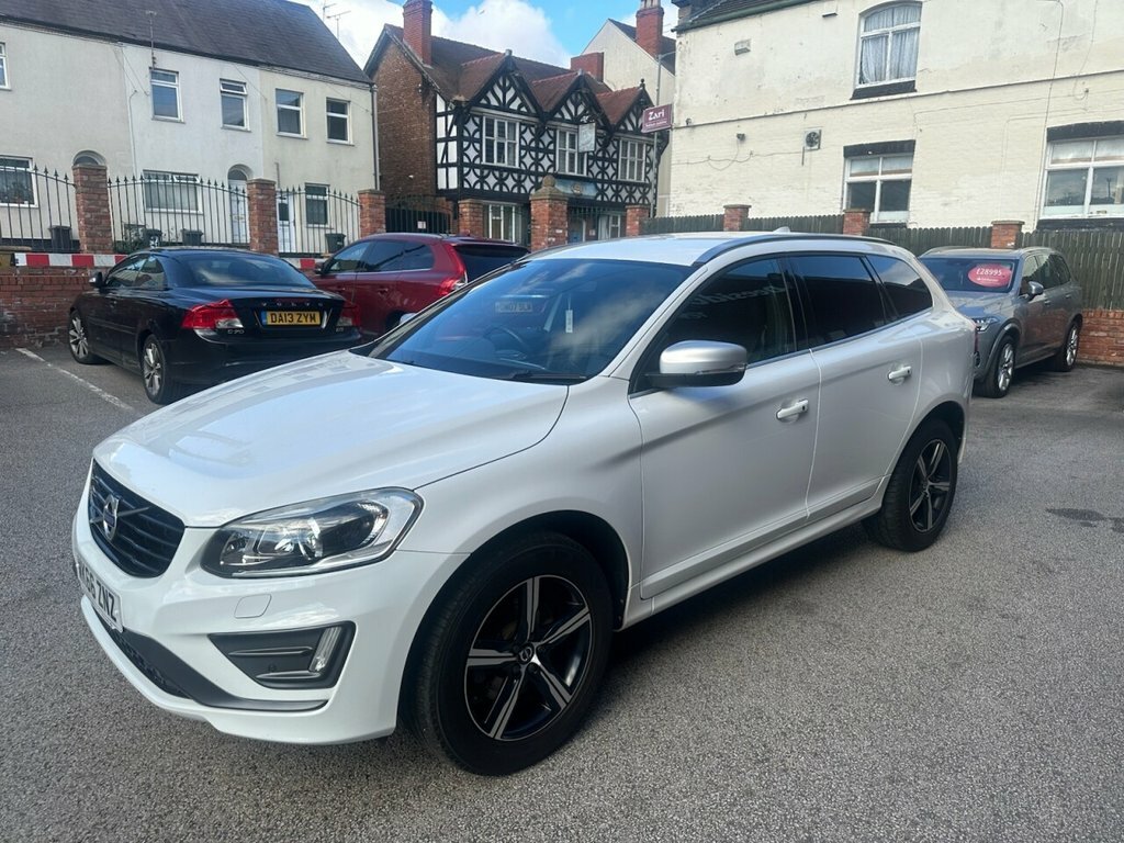 Volvo XC60 2.4L R-design Lux Nav White #2