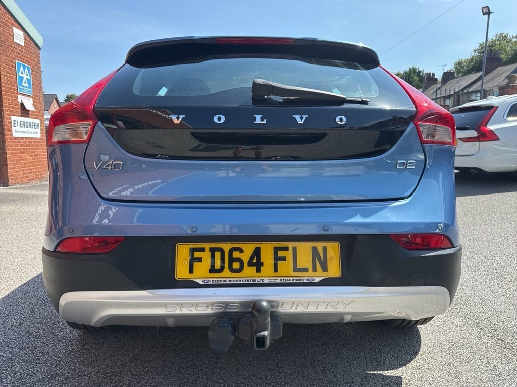 Volvo V40 Cross Country Hatchback Red #41