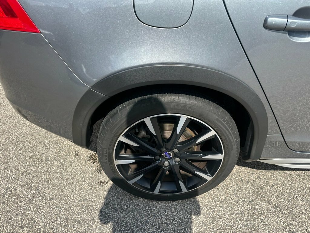 Volvo V60 Cross Country Lux Nav Grey #31