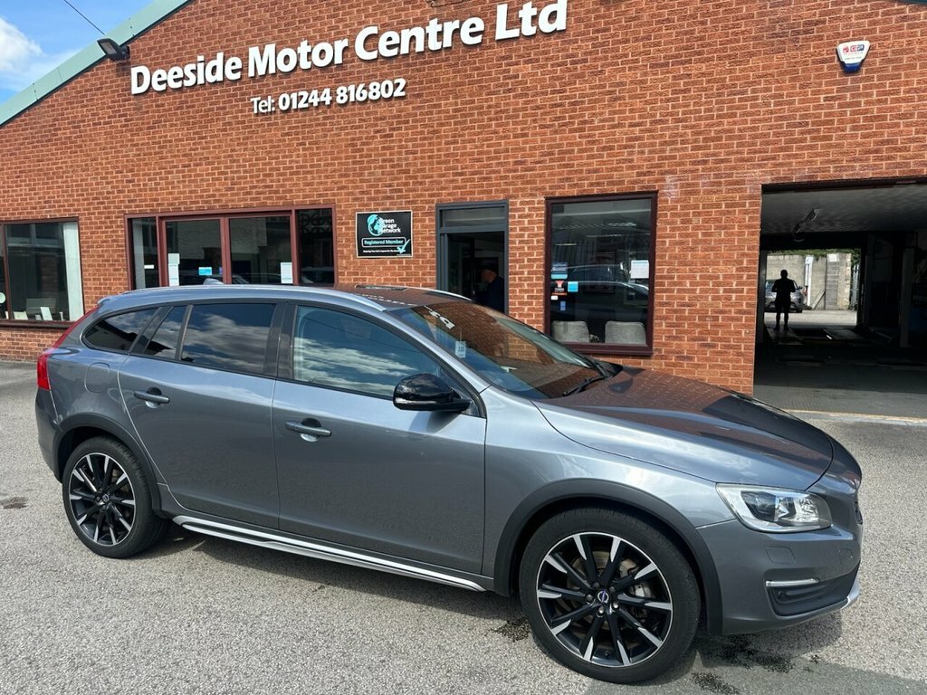 Volvo V60 Cross Country Lux Nav Grey #36