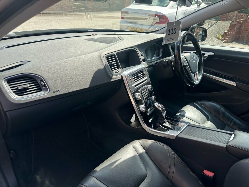 Volvo V60 Cross Country Lux Nav Grey #19