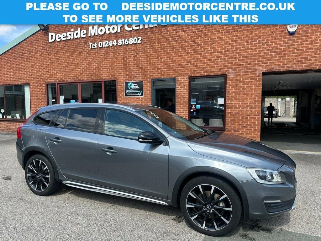 Volvo V60 Cross Country 2.4L Lux Nav Grey