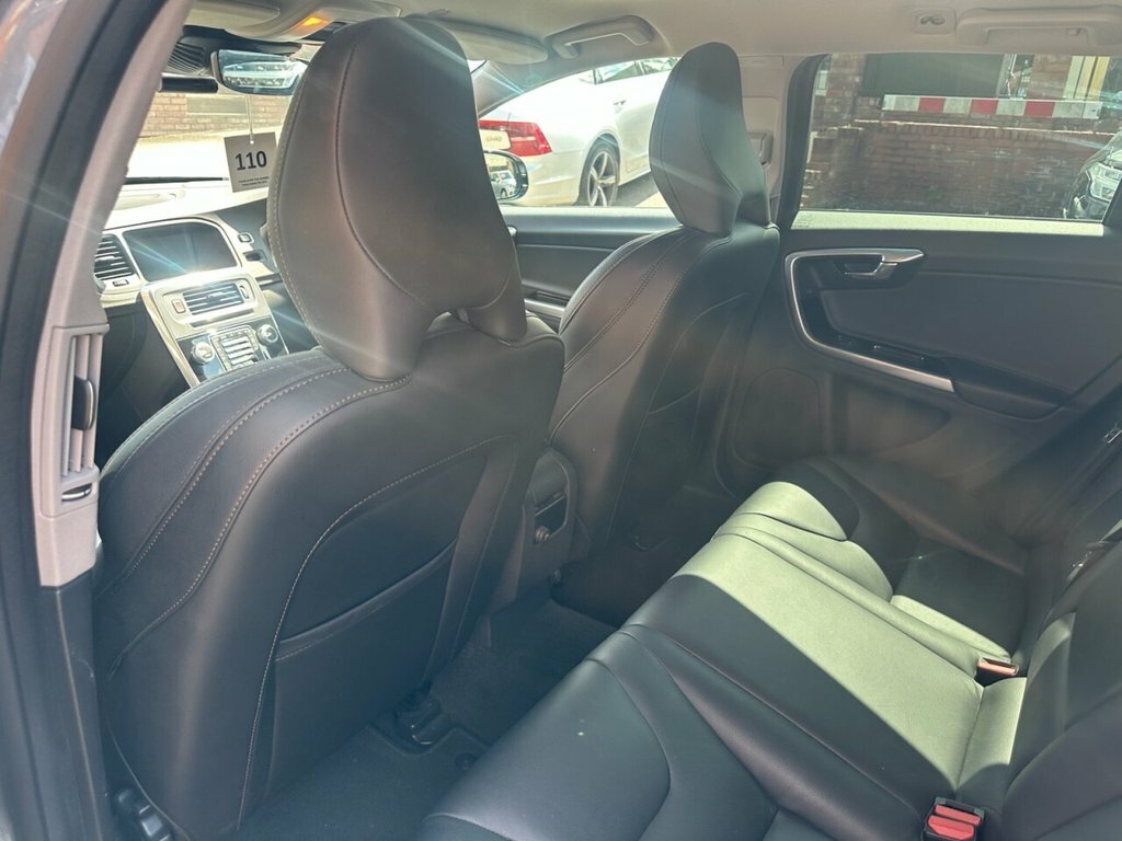 Volvo V60 Cross Country Lux Nav Grey #25