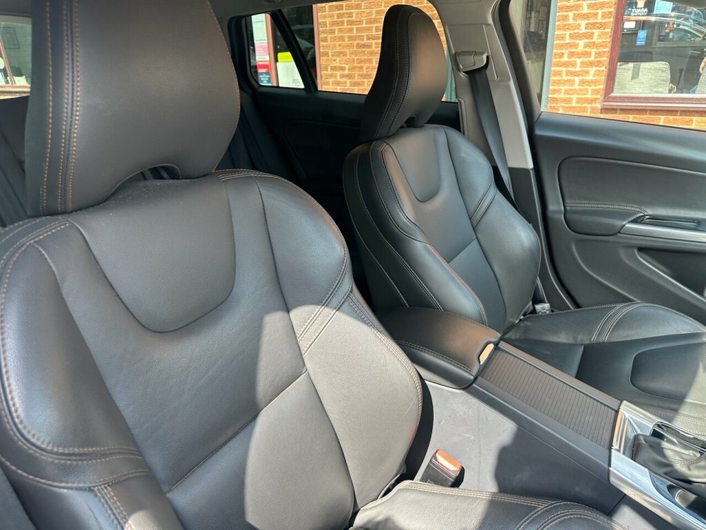 Volvo V60 Cross Country Lux Nav Grey #17