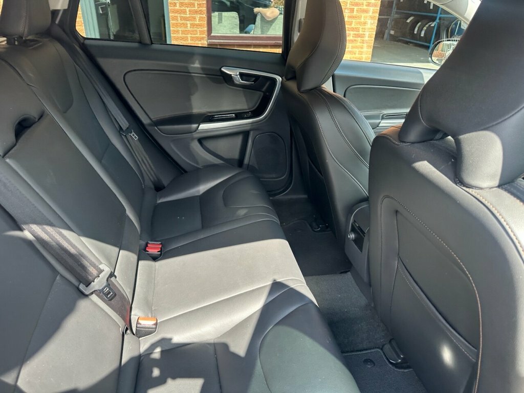Volvo V60 Cross Country Lux Nav Grey #22