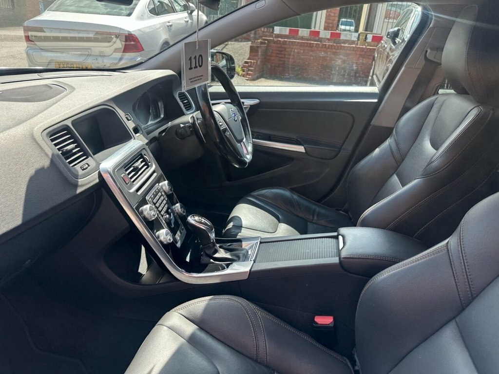 Volvo V60 Cross Country Lux Nav Grey #18