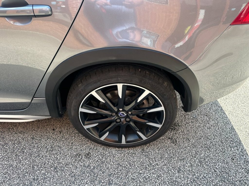 Volvo V60 Cross Country Lux Nav Grey #32