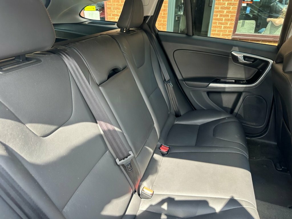Volvo V60 Cross Country 2.4L Lux Nav Grey #6