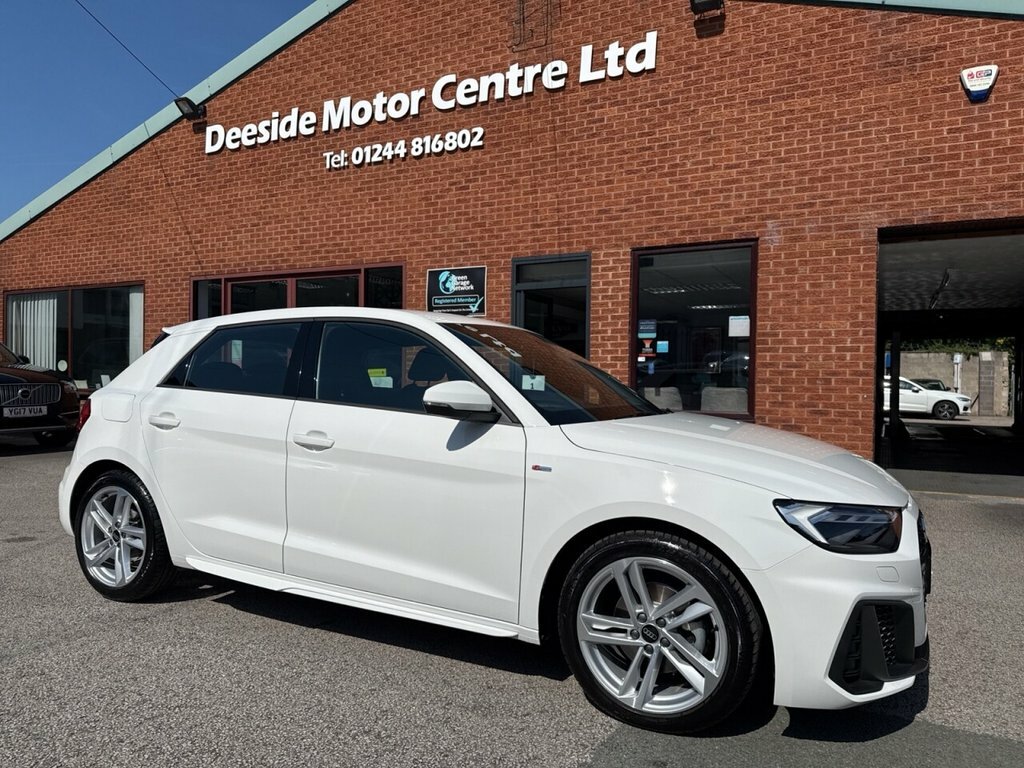 Audi A1 1L S Line White