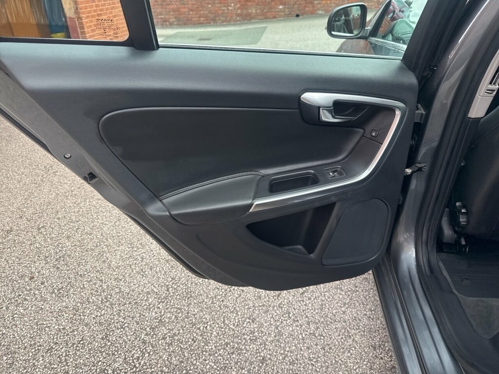 Volvo V60 T4 Se Nav Estate Euro 6 Ss 190 Grey #27