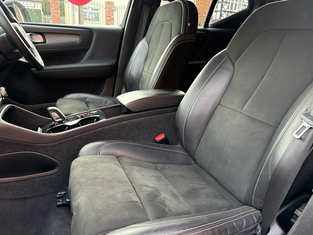Volvo XC40 1.5L Ultimate Dark YX22JVG Black #6