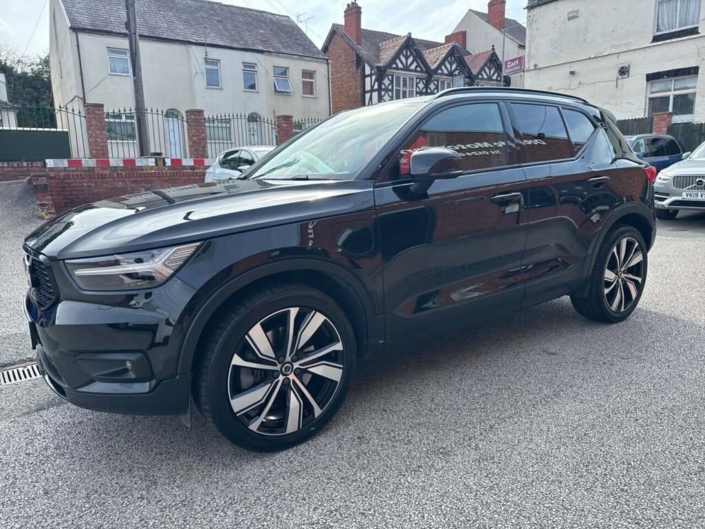 Volvo XC40 1.5L Ultimate Dark YX22JVG Black #2
