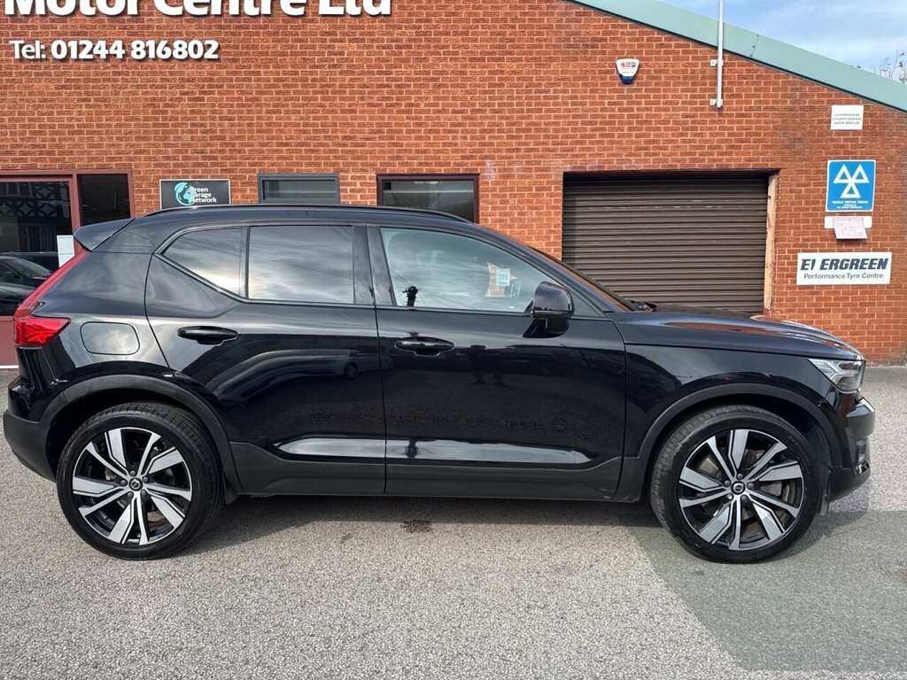 Volvo XC40 1.5L Ultimate Dark YX22JVG Black #3