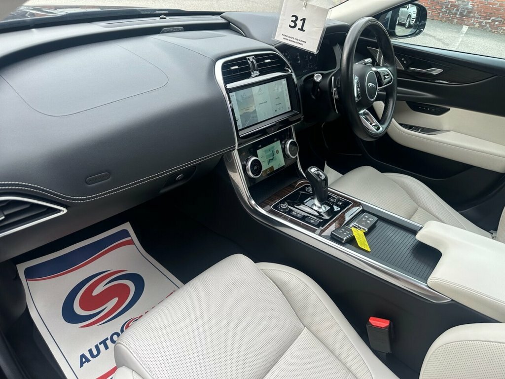 Jaguar XE Saloon K5JXE Blue #4