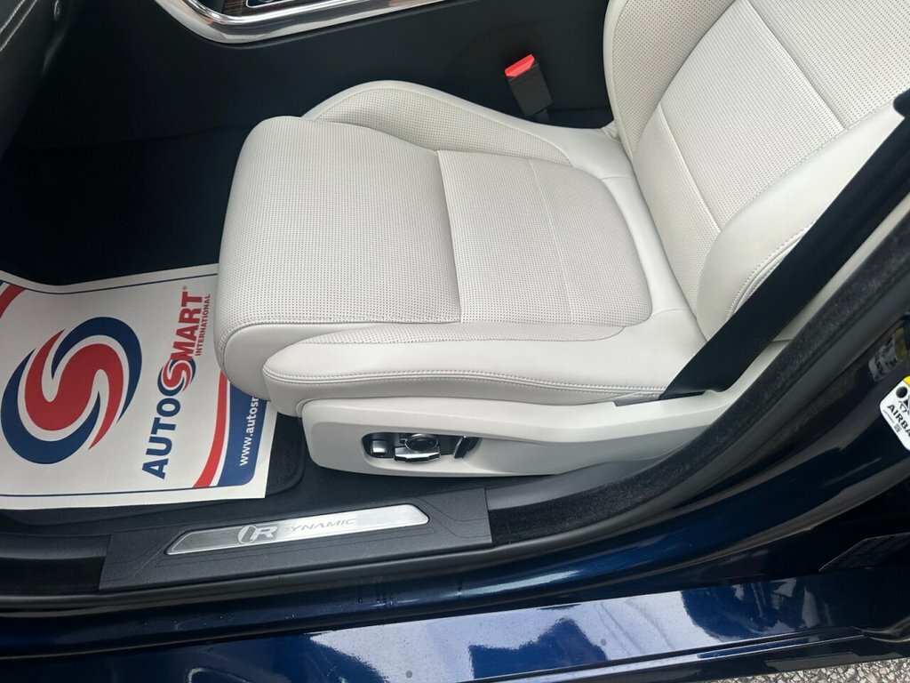 Jaguar XE Saloon K5JXE Blue #6