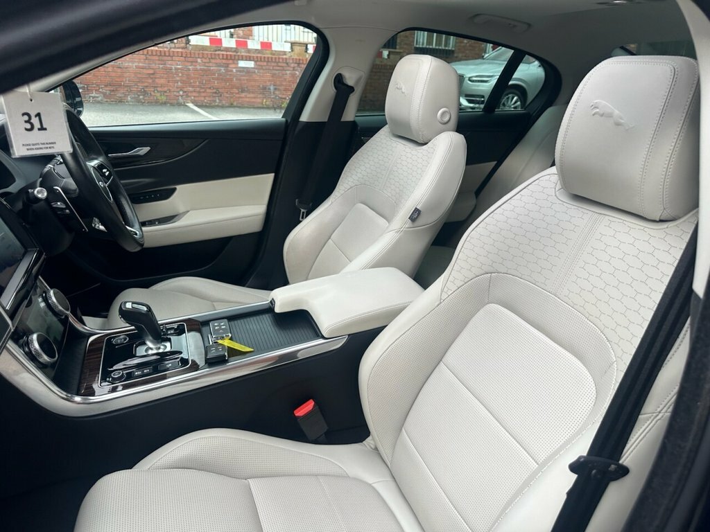 Jaguar XE Saloon K5JXE Blue #5