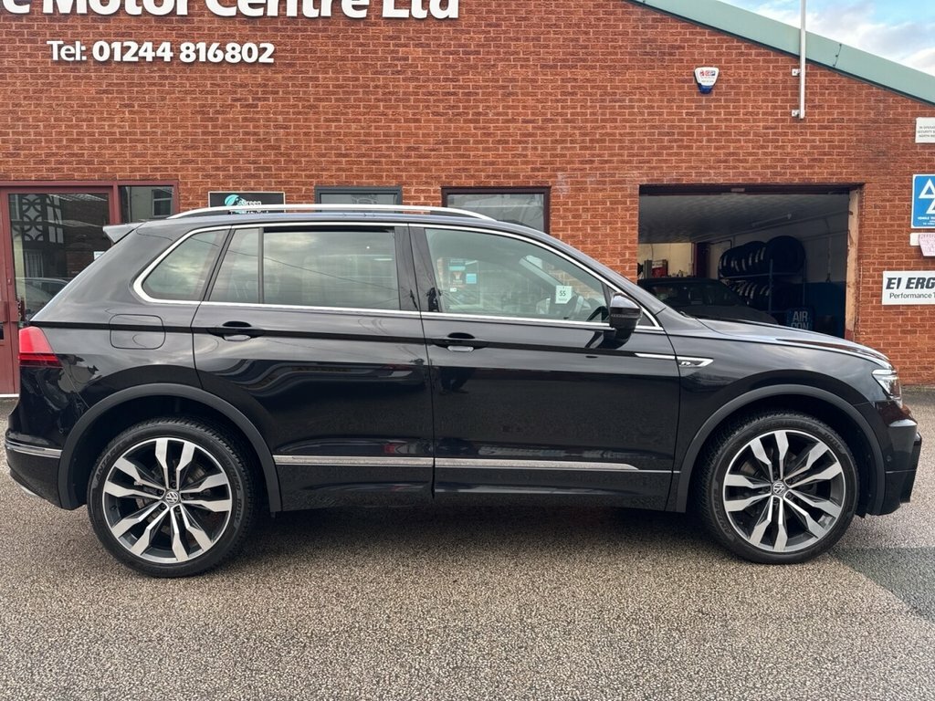 Volkswagen Tiguan 2L R-line Tech Black #3