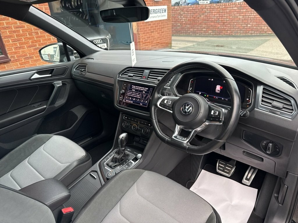 Volkswagen Tiguan 2L R-line Tech Black #4
