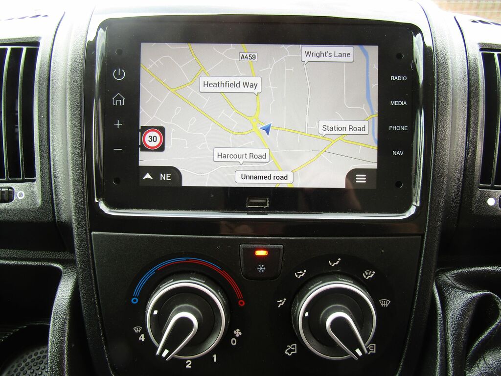 Peugeot Boxer 2.2 Bluehdi 335 Professional Premium Panel Van 5 Grey #16