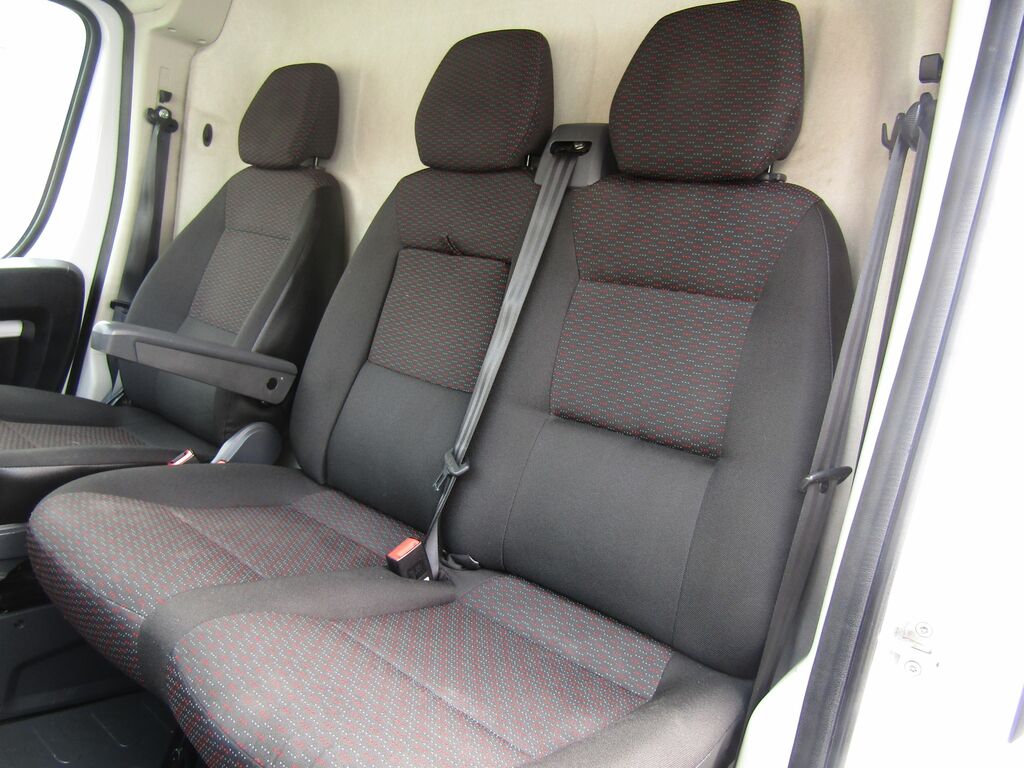 Peugeot Boxer 2.2 Bluehdi 335 Professional Premium Panel Van 5 Grey #13