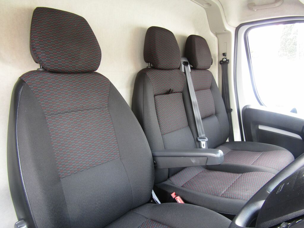 Peugeot Boxer 2.2 Bluehdi 335 Professional Premium Panel Van 5 Grey #15