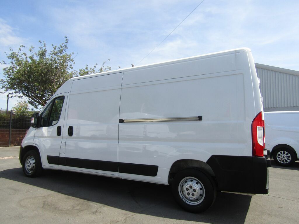 Peugeot Boxer 2.2 Bluehdi 335 Professional Premium Panel Van 5 Grey #7