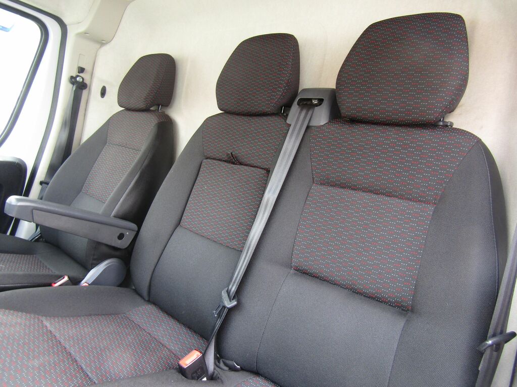 Peugeot Boxer 2.2 Bluehdi 335 Professional Premium Panel Van 5 Grey #14