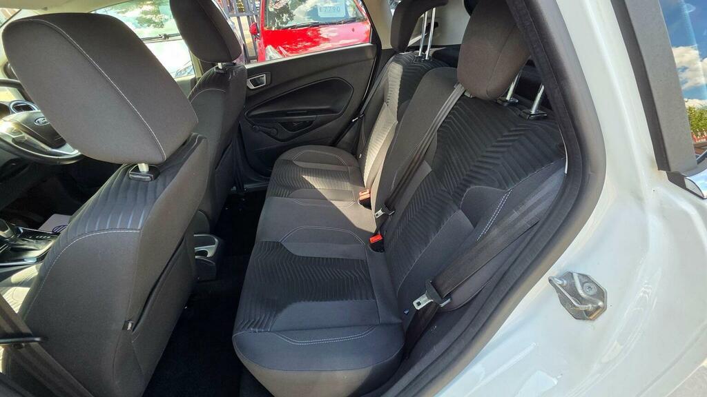 Ford Fiesta 1.0T Ecoboost Titanium X White #23