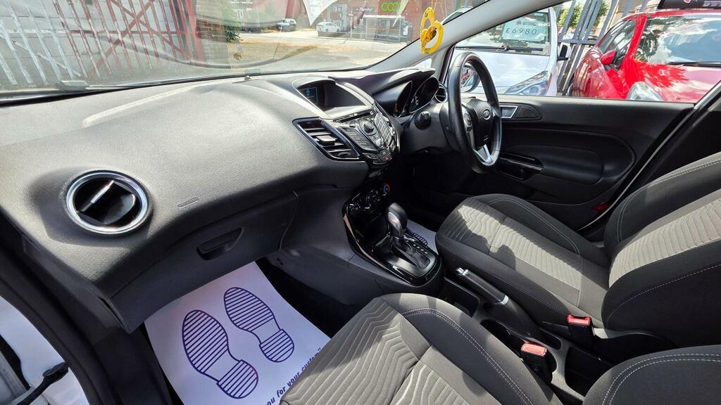 Ford Fiesta 1.0T Ecoboost Titanium X White #20