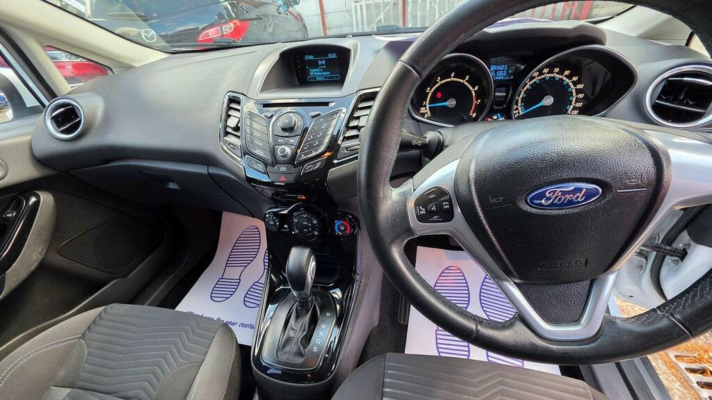 Ford Fiesta 1.0T Ecoboost Titanium X White #18