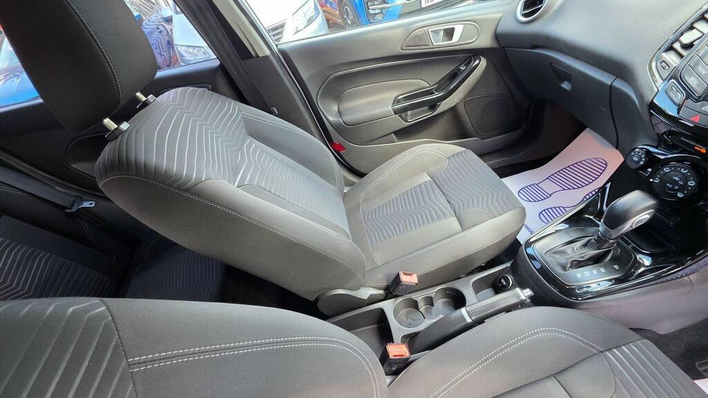 Ford Fiesta 1.0T Ecoboost Titanium X White #28