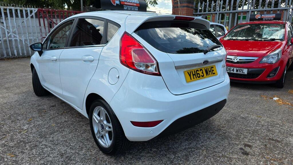 Ford Fiesta 1.0T Ecoboost Titanium X White #4