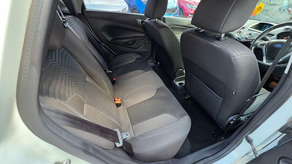 Ford Fiesta 1.0T Ecoboost Titanium X White #22