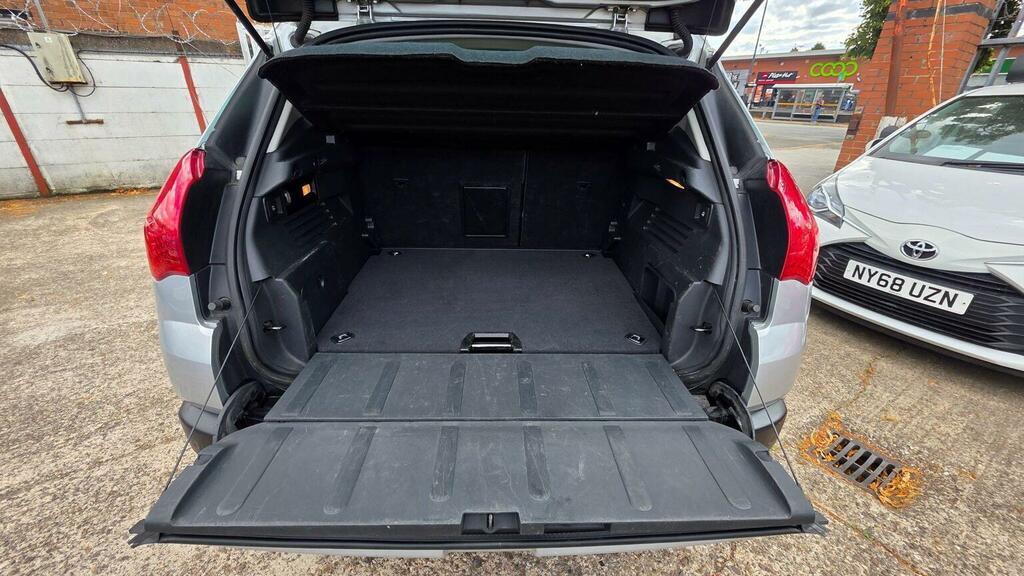 Peugeot 3008 Hdi Active Black #30