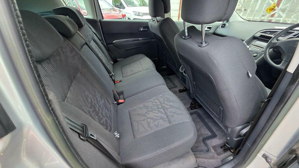 Peugeot 3008 Hdi Active Black #21