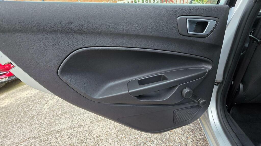 Ford Fiesta 1.25 Style Euro 5 Silver #22