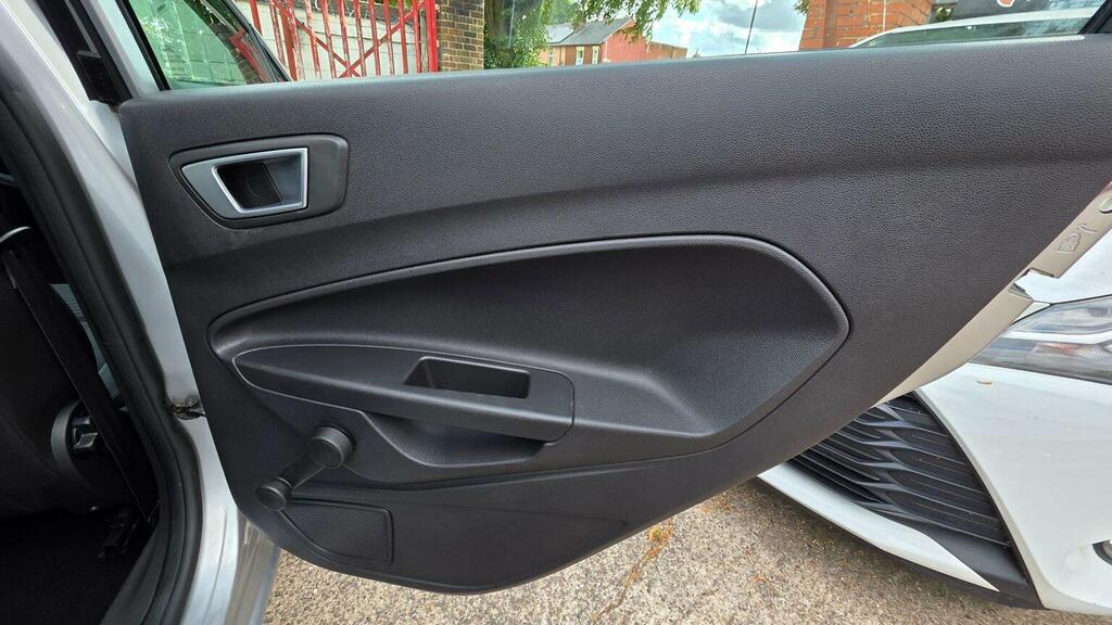 Ford Fiesta 1.25 Style Euro 5 Silver #19
