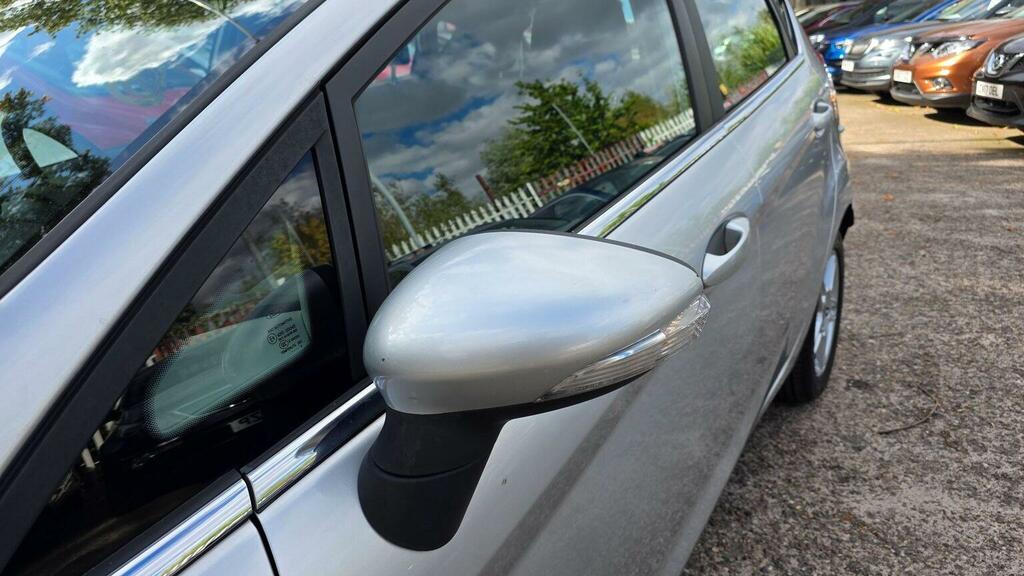 Ford Fiesta 1.25 Style Euro 5 Silver #30