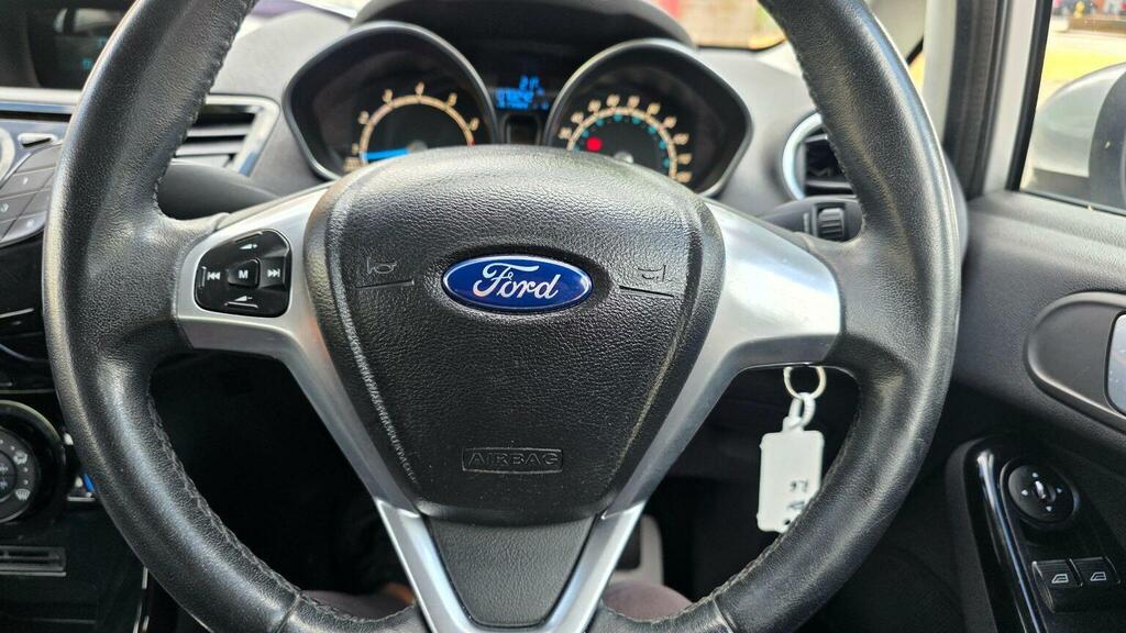 Ford Fiesta 1.25 Style Euro 5 Silver #33