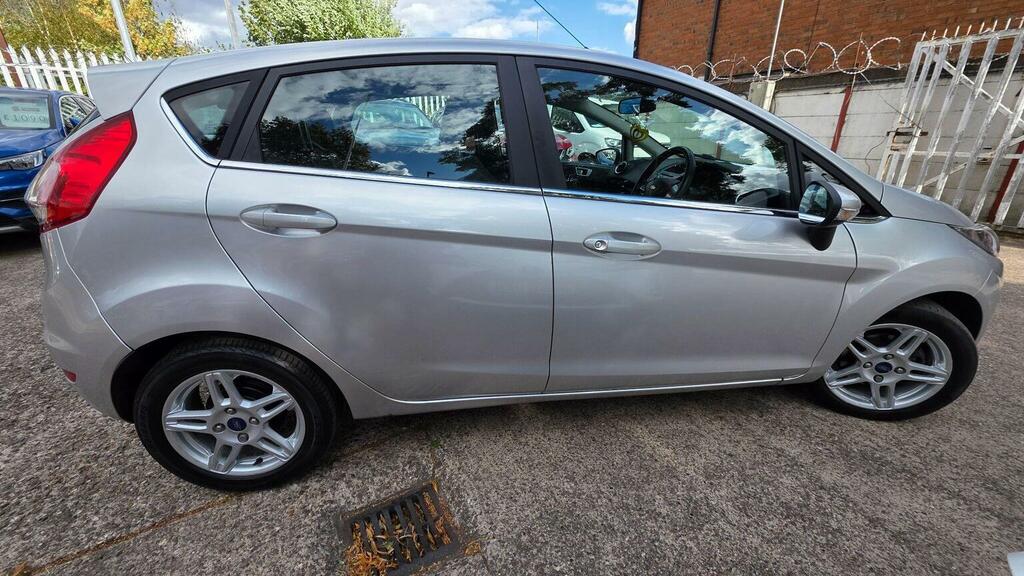 Ford Fiesta 1.25 Style Euro 5 Silver #9