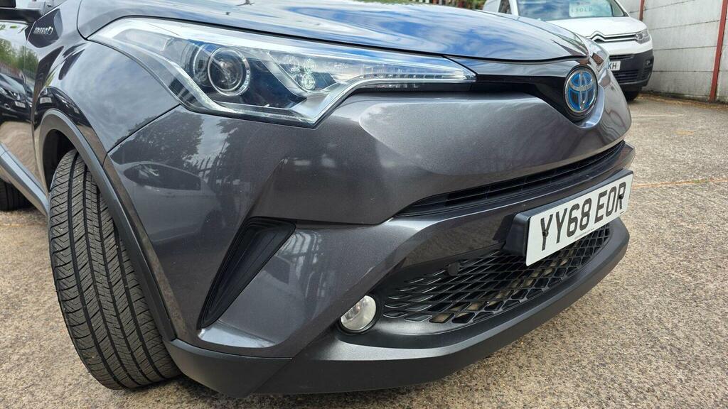 Toyota C-Hr Dynamic Hev Cvt Vvt-i White #14