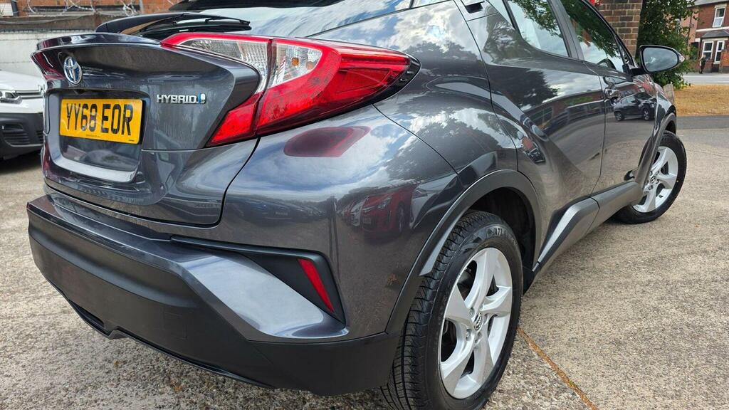 Toyota C-Hr Dynamic Hev Cvt Vvt-i White #4