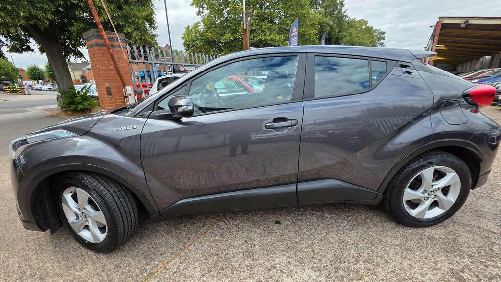 Toyota C-Hr Dynamic Hev Cvt Vvt-i White #16