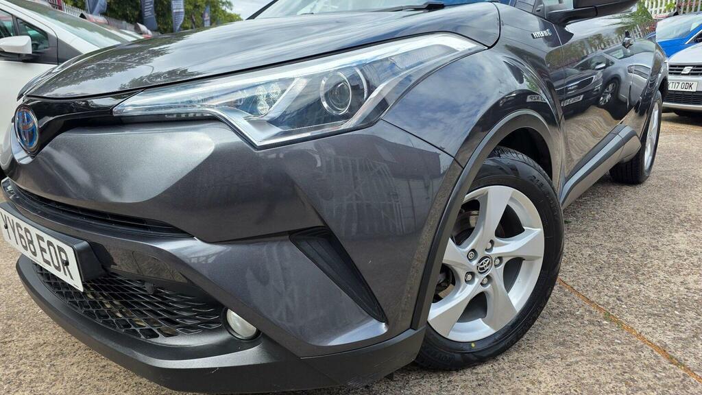 Toyota C-Hr Dynamic Hev Cvt Vvt-i White #13