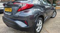 Toyota C-Hr Dynamic Hev Cvt Vvt-i White #47